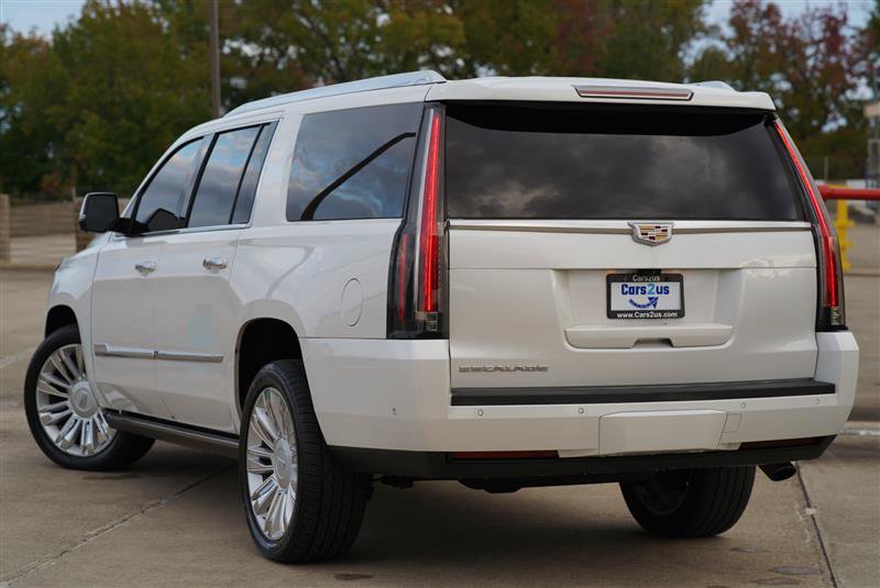 Used 2018 Cadillac Escalade ESV Platinum AWD/4WD image 3