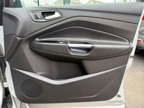 Used 2017 Ford Escape SE image 20