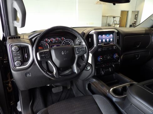 Used 2019 Chevrolet Silverado 1500 RST image 13