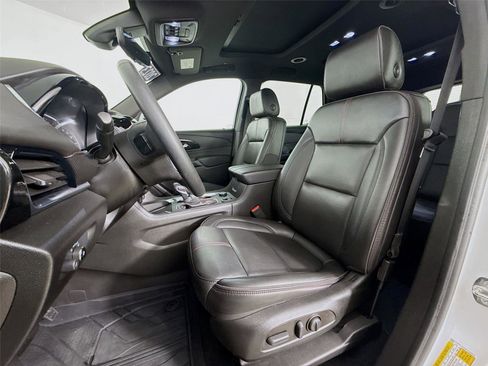 Used 2023 Chevrolet Traverse RS w/ LPO, Floor Liner Package image 23
