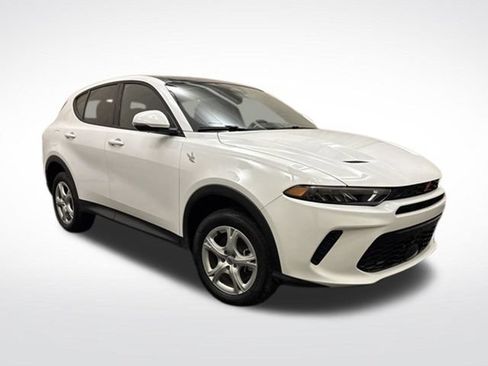 Used 2024 Dodge Hornet GT AWD/4WD image 3