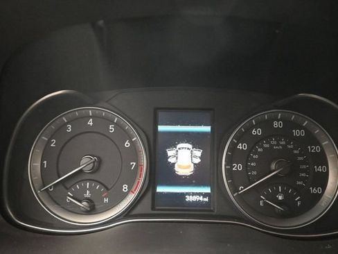 Used 2021 Hyundai Kona Ultimate w/ Cargo Package AWD/4WD image 12