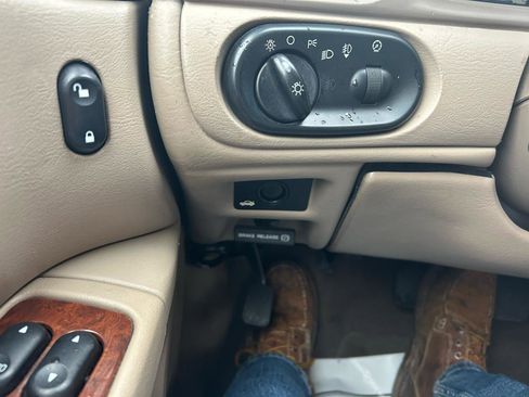 Used 2005 Mercury Sable LS image 22