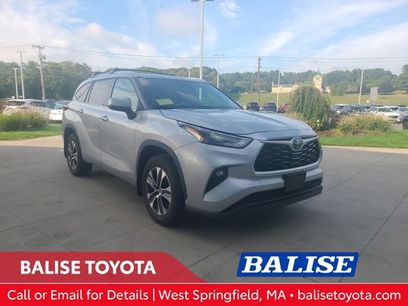 Used 2022 Toyota Highlander XLE