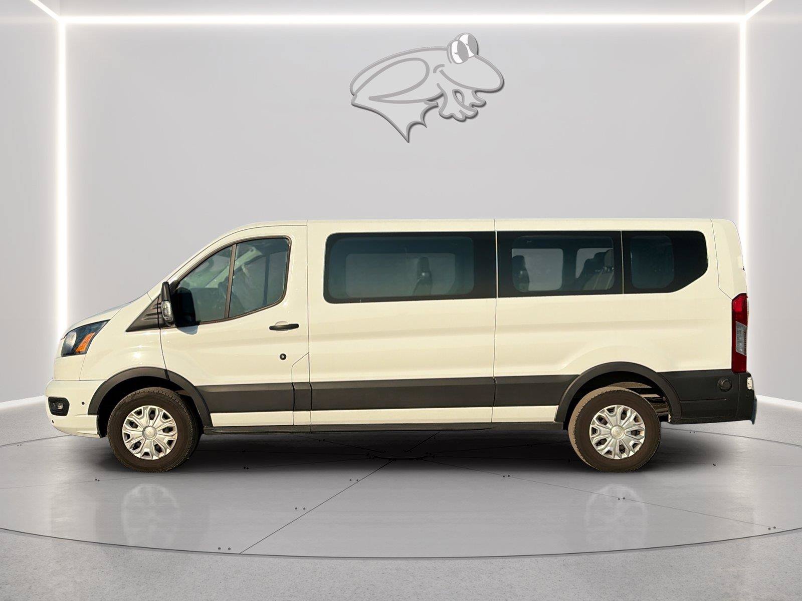 Used 2024 Ford Transit 350 XLT RWD image 2