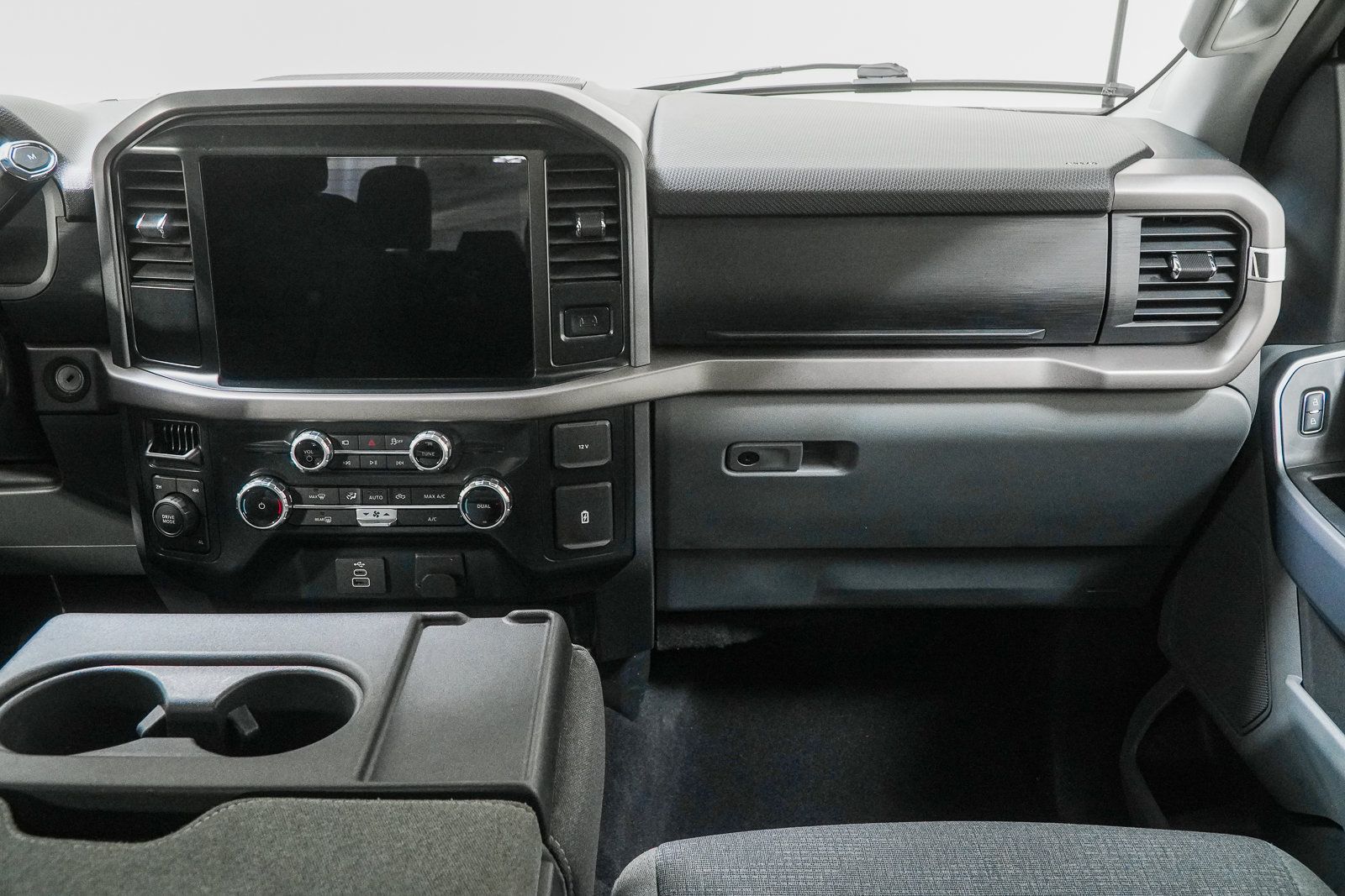 Used 2025 Ford F150 XLT w/ Equipment Group 301A Standard AWD/4WD image 38