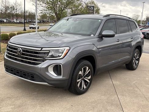 Used 2024 Volkswagen Atlas SE image 11