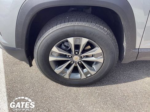 Used 2026 Chevrolet Equinox LT FWD image 27
