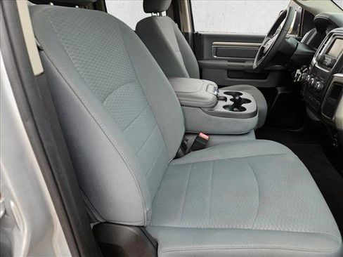 Used 2018 RAM 1500 Classic SLT image 23