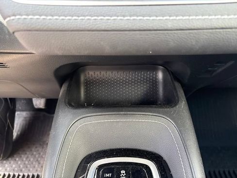 Used 2021 Toyota Corolla SE FWD image 18