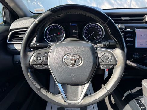 Used 2019 Toyota Camry SE FWD image 16