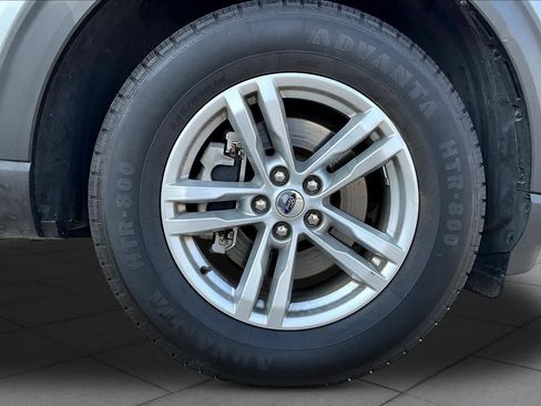 Used 2022 Ford Explorer XLT AWD/4WD image 10