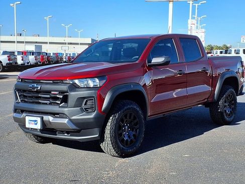 Used 2025 Chevrolet Colorado Trail Boss image 3