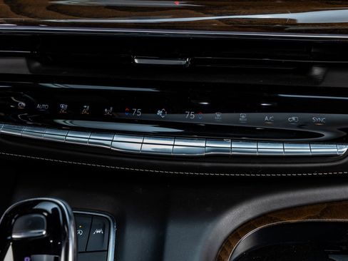 Used 2024 Cadillac Escalade Sport Platinum w/ Heavy-Duty Trailer Package image 23