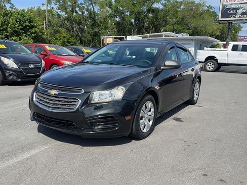 Used 2016 Chevrolet Cruze LS image 4