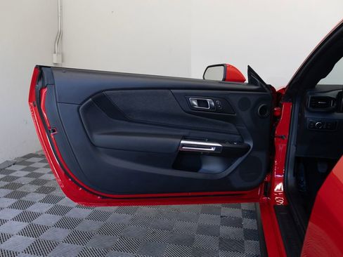 Used 2025 Ford Mustang GT RWD image 15
