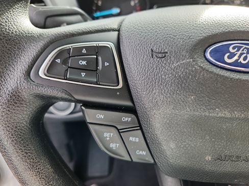 Used 2019 Ford Escape SE image 14
