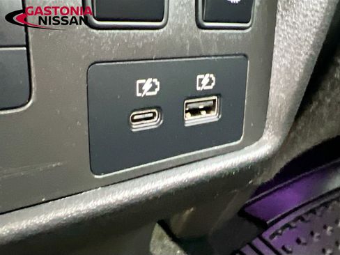 Used 2021 Nissan Rogue Platinum image 34