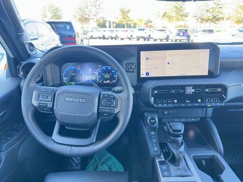 Used 2024 Toyota Land Cruiser image 12