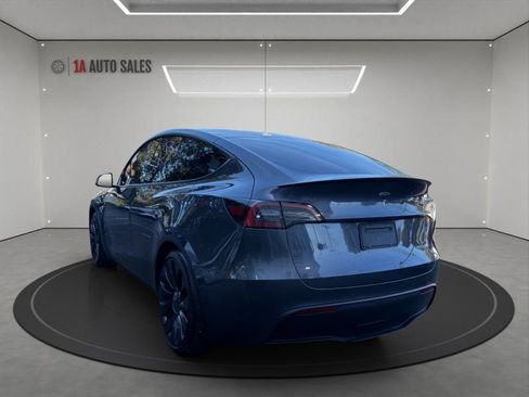 Used 2022 Tesla Model Y Performance image 3