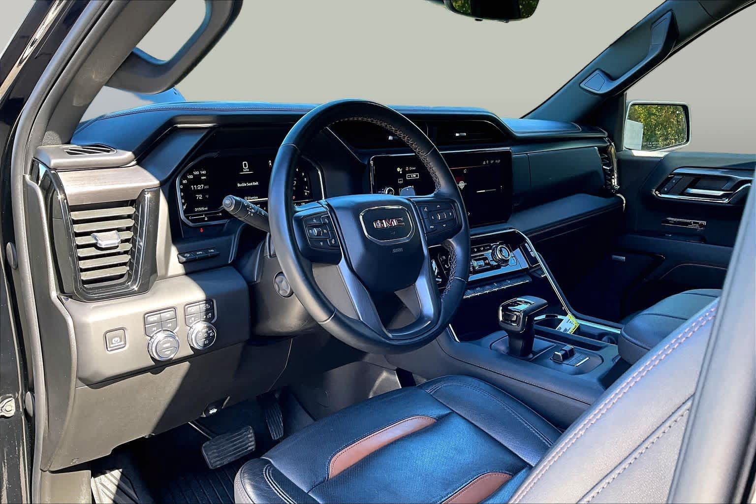 Used 2023 GMC Sierra 1500 AT4 w/ AT4 Premium Package AWD/4WD image 18
