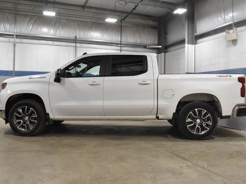 Used 2023 Chevrolet Silverado 1500 LT AWD/4WD image 24