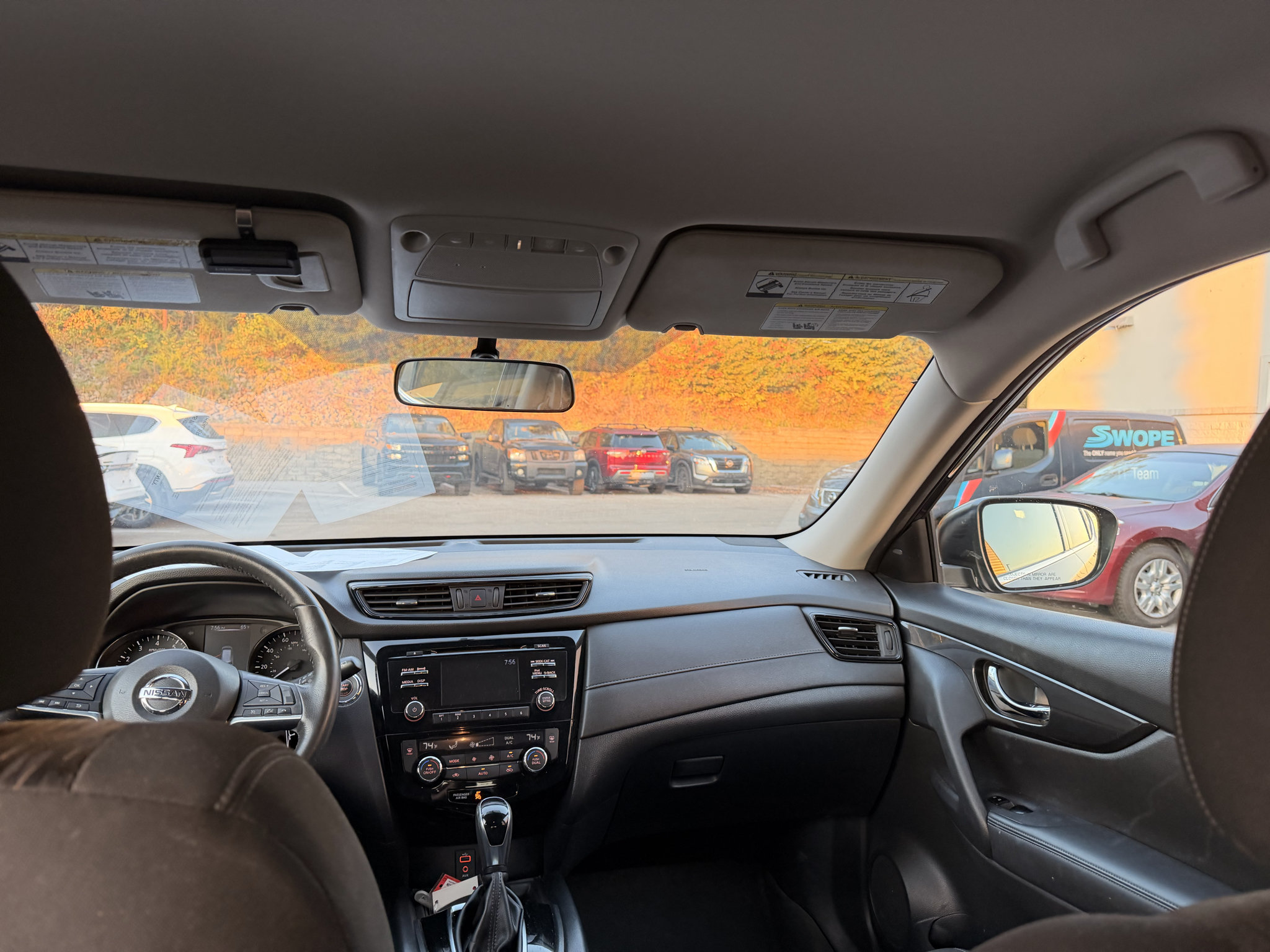 Certified 2017 Nissan Rogue SV AWD/4WD image 8