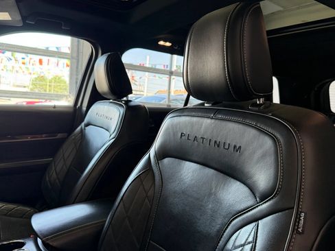 Used 2019 Ford Explorer Platinum AWD/4WD image 10