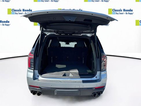 Used 2025 Chevrolet Suburban Z71 AWD/4WD image 30