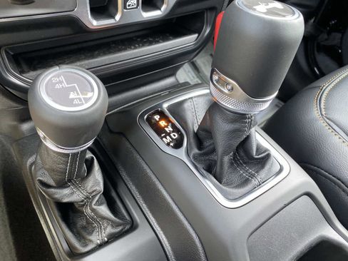 New 2026 Jeep Wrangler Unlimited Sahara AWD/4WD image 14
