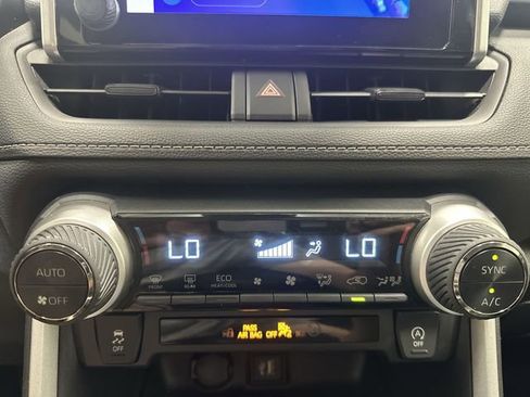 Used 2024 Toyota RAV4 XLE FWD image 21