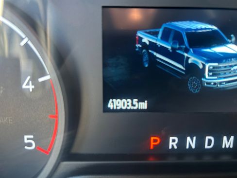 Used 2024 Ford F250 XLT w/ FX4 Off-Road Package AWD/4WD image 2