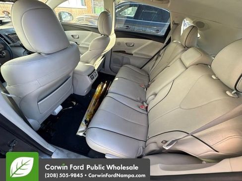 Used 2010 Toyota Venza AWD image 11