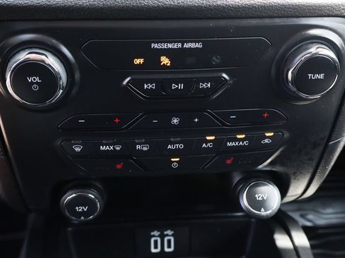 Used 2020 Ford Ranger XLT w/ Equipment Group 302A Luxury AWD/4WD image 41