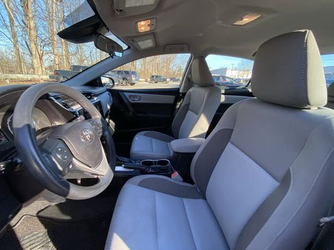 Used 2018 Toyota Corolla LE image 22