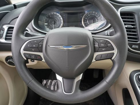 Used 2015 Chrysler 200 Limited FWD image 23