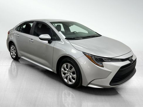 Used 2025 Toyota Corolla LE image 1