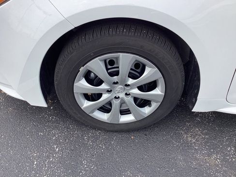 Used 2025 Toyota Corolla LE image 26