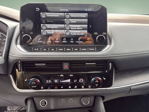 Used 2021 Nissan Rogue SL w/ Premium Package image 26