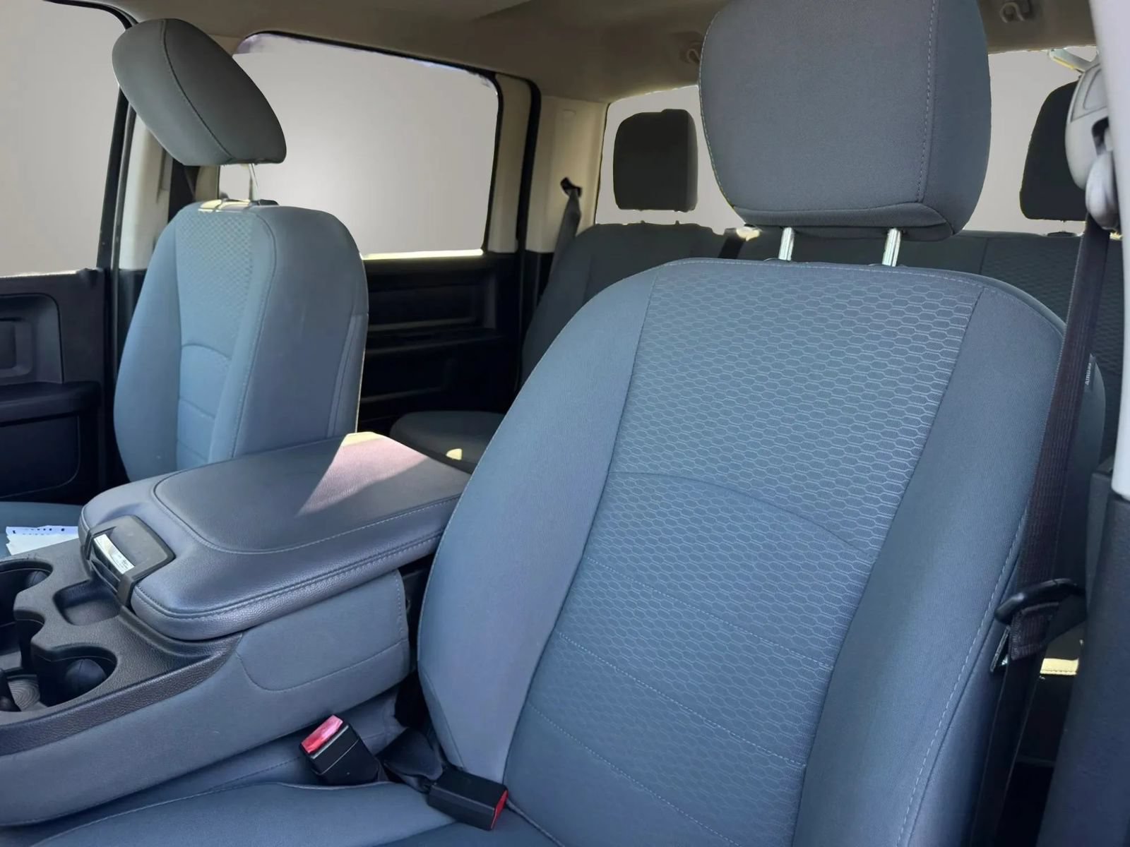 Used 2018 RAM 3500 Tradesman w/ Chrome Appearance Group AWD/4WD image 16