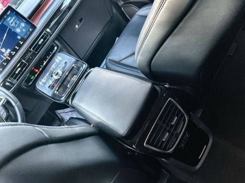 Used 2021 Lincoln Nautilus Reserve image 24