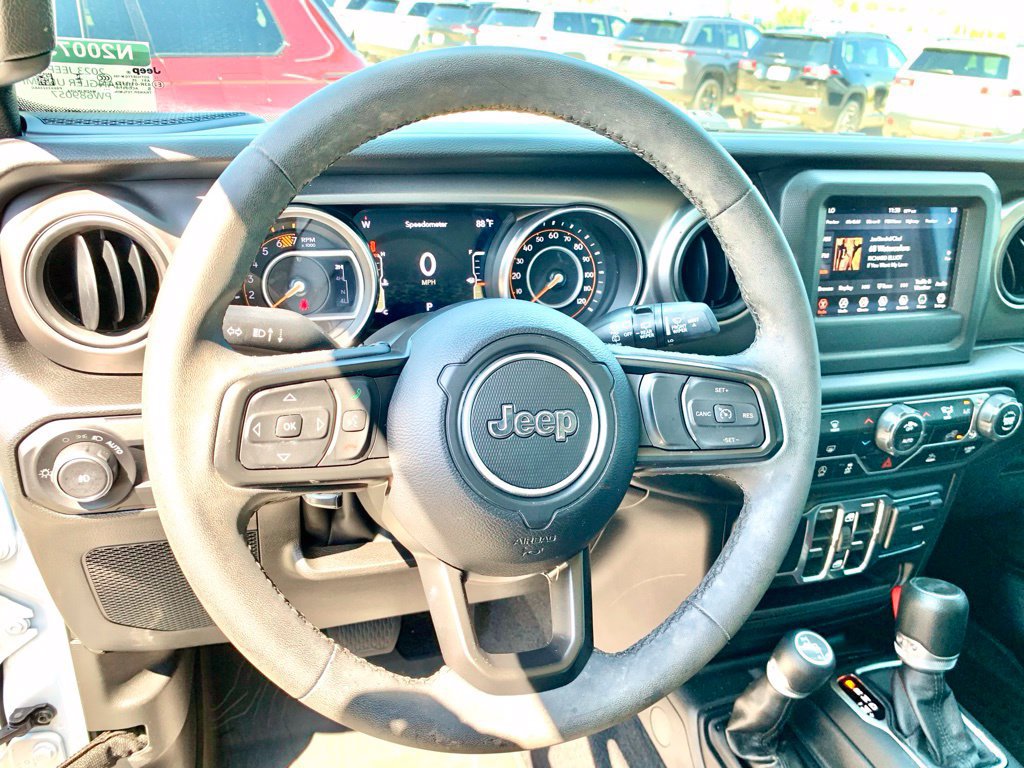 Used 2023 Jeep Wrangler Unlimited Sport AWD/4WD image 31