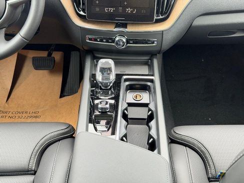 New 2026 Volvo XC60 T8 Ultra w/ Protection Package Premier AWD/4WD image 8