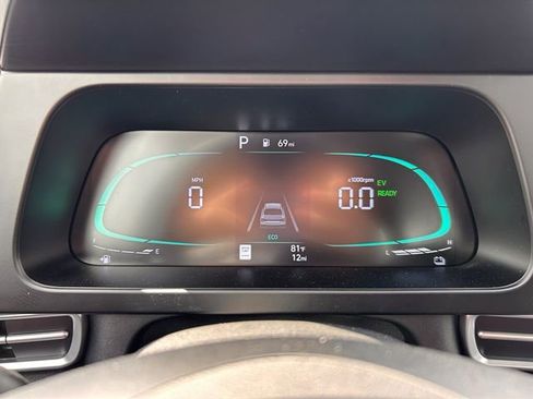 New 2025 Hyundai Elantra Blue image 17