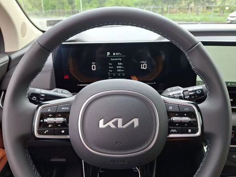 New 2026 Kia Carnival EX FWD image 18