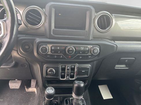 Used 2018 Jeep Wrangler Unlimited Sahara w/ Dual Top Group image 7