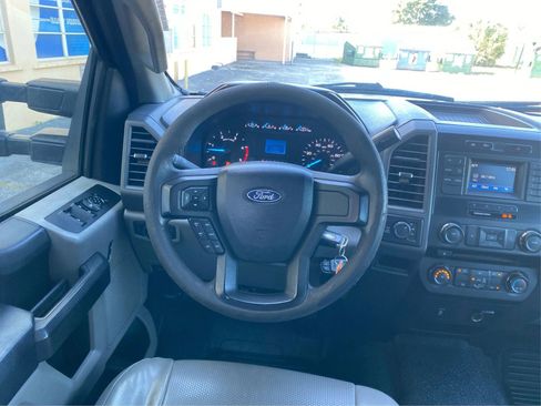 Used 2017 Ford F250 XL w/ Power Equipment Group AWD/4WD image 11