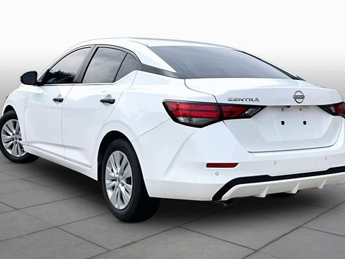 Certified 2025 Nissan Sentra S FWD image 11
