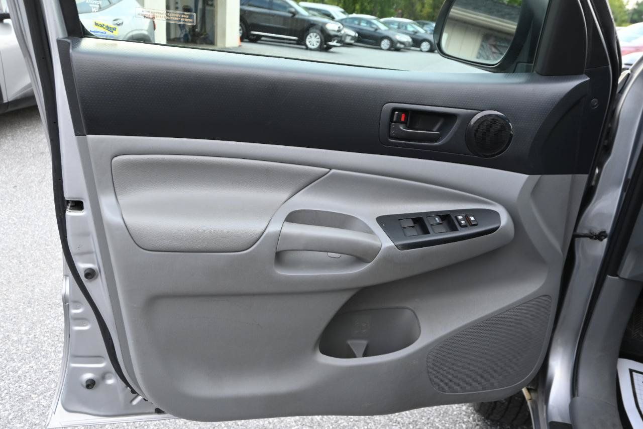 Used 2014 Toyota Tacoma 4x4 Double Cab w/ Convenience Package image 11