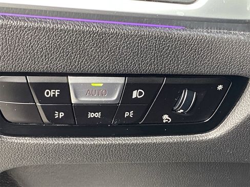 Used 2022 BMW 430i xDrive Convertible w/ Convenience Package image 25